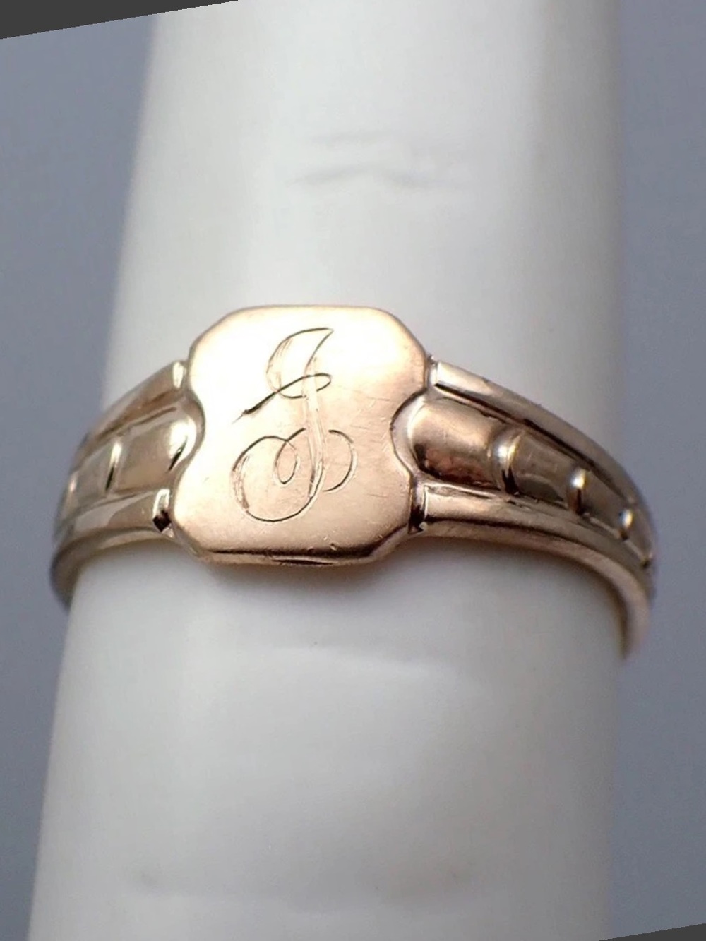 10k Yellow Gold Initial J Ring
